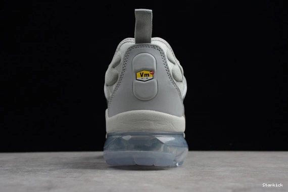 PLUS SILVER WOLF DARK OG00160 GREY VAPORMAX 1230